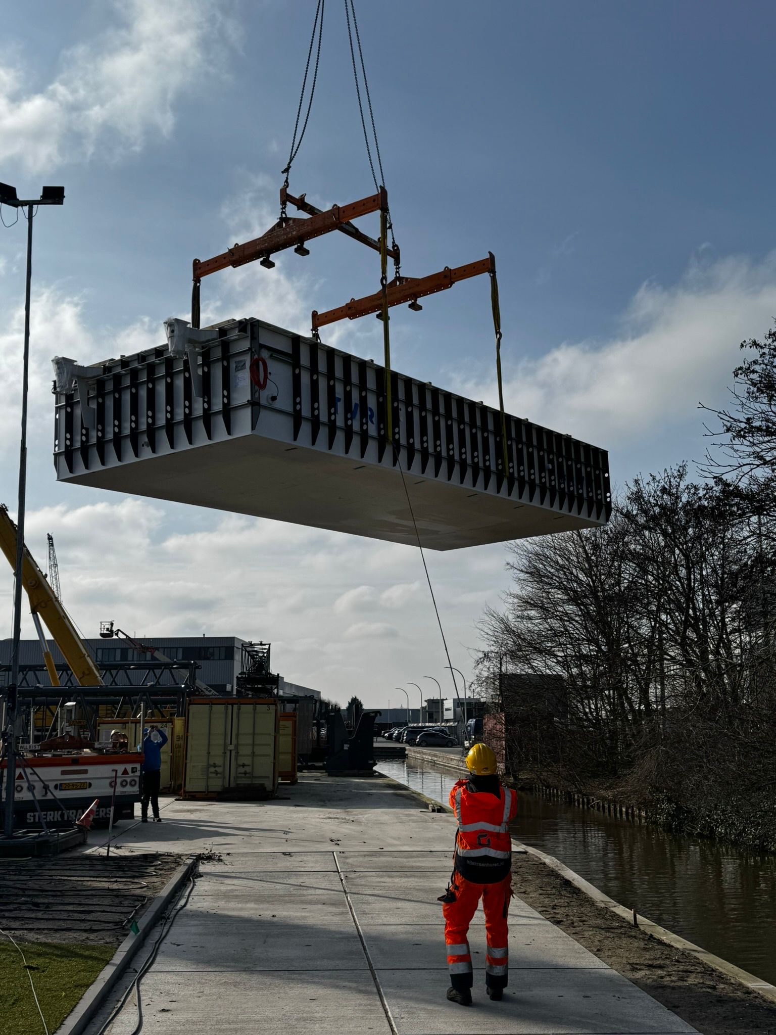 Zwembad in aanleg in Sassenheim – techniek en plaatsing